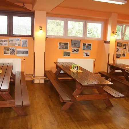 Albergue Boathouse Praga