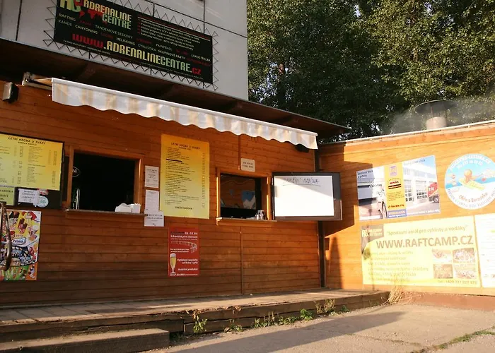 Boathouse Hostel Prag